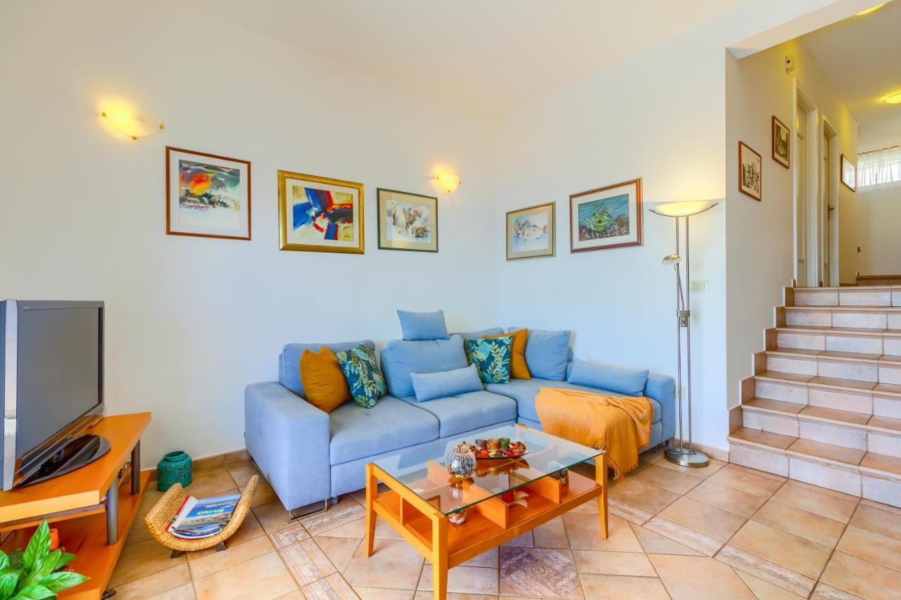 Apartments Meri Трогир Екстериор снимка