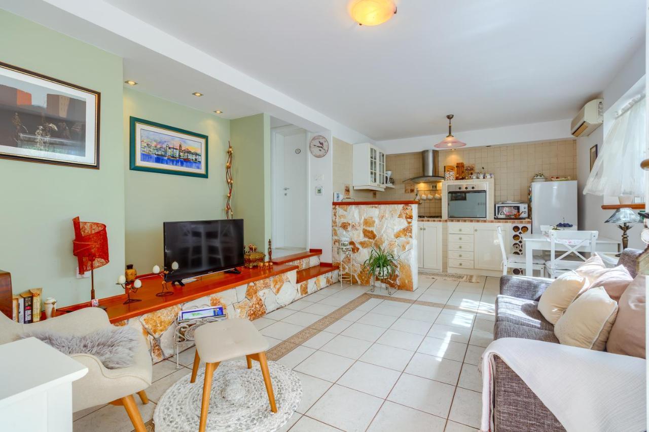 Apartments Meri Трогир Екстериор снимка
