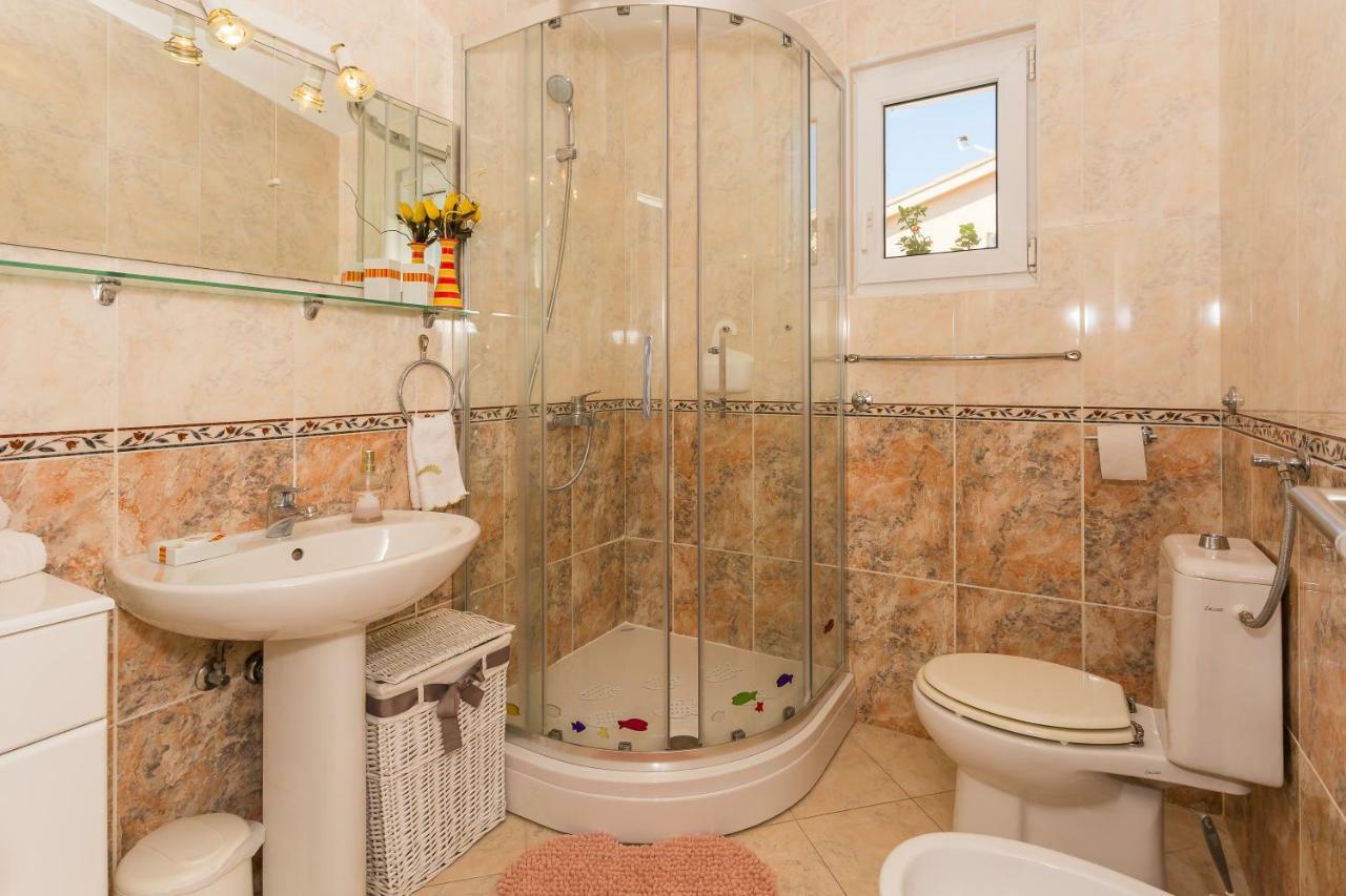 Apartments Meri Трогир Екстериор снимка